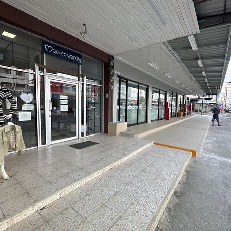 فندق Moocoworking لووي المظهر الخارجي الصورة