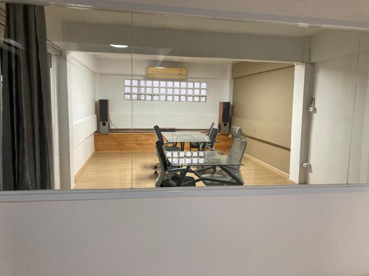 فندق Moocoworking لووي المظهر الخارجي الصورة