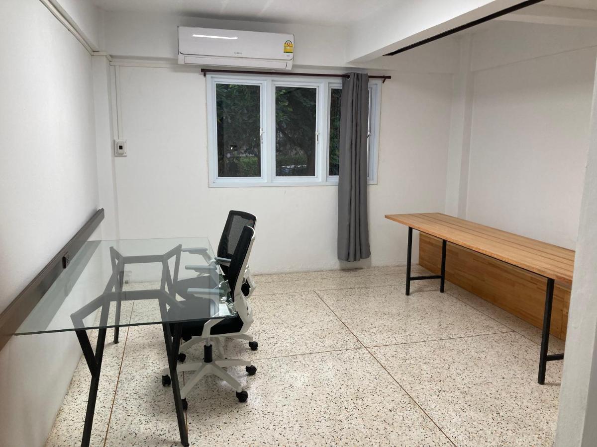 فندق Moocoworking لووي المظهر الخارجي الصورة